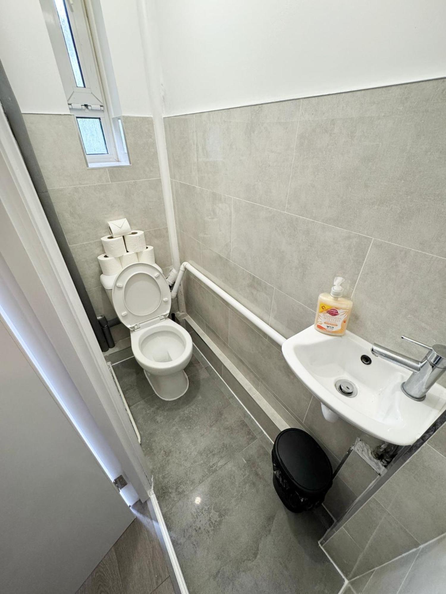 Vollasky Apartment Лондон Екстериор снимка